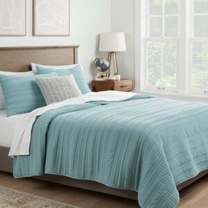 Threshold light teal blue, full/queen velveteen coverlet